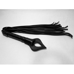 Черная кожаная плеть Пиковая Дама - 60 см. Черная кожаная плеть Пиковая Дама - 60 см.