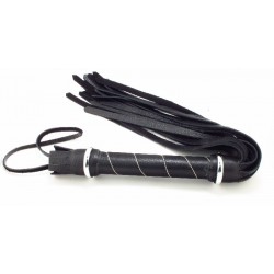 Чёрная кожаная плётка с белой строчкой на рукояти - 45 см. Чёрная кожаная плётка с белой строчкой на рукояти - 45 см.