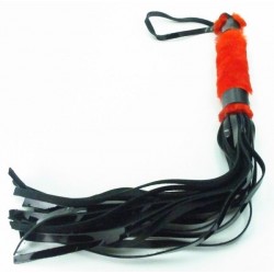 Черная лаковая плеть с красной меховой рукоятью - 44 см. Черная лаковая плеть с красной меховой рукоятью - 44 см.