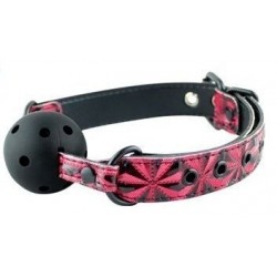 Чёрный кляп-шар на красных кожаных ремешках Чёрный кляп-шар на красных кожаных ремешках